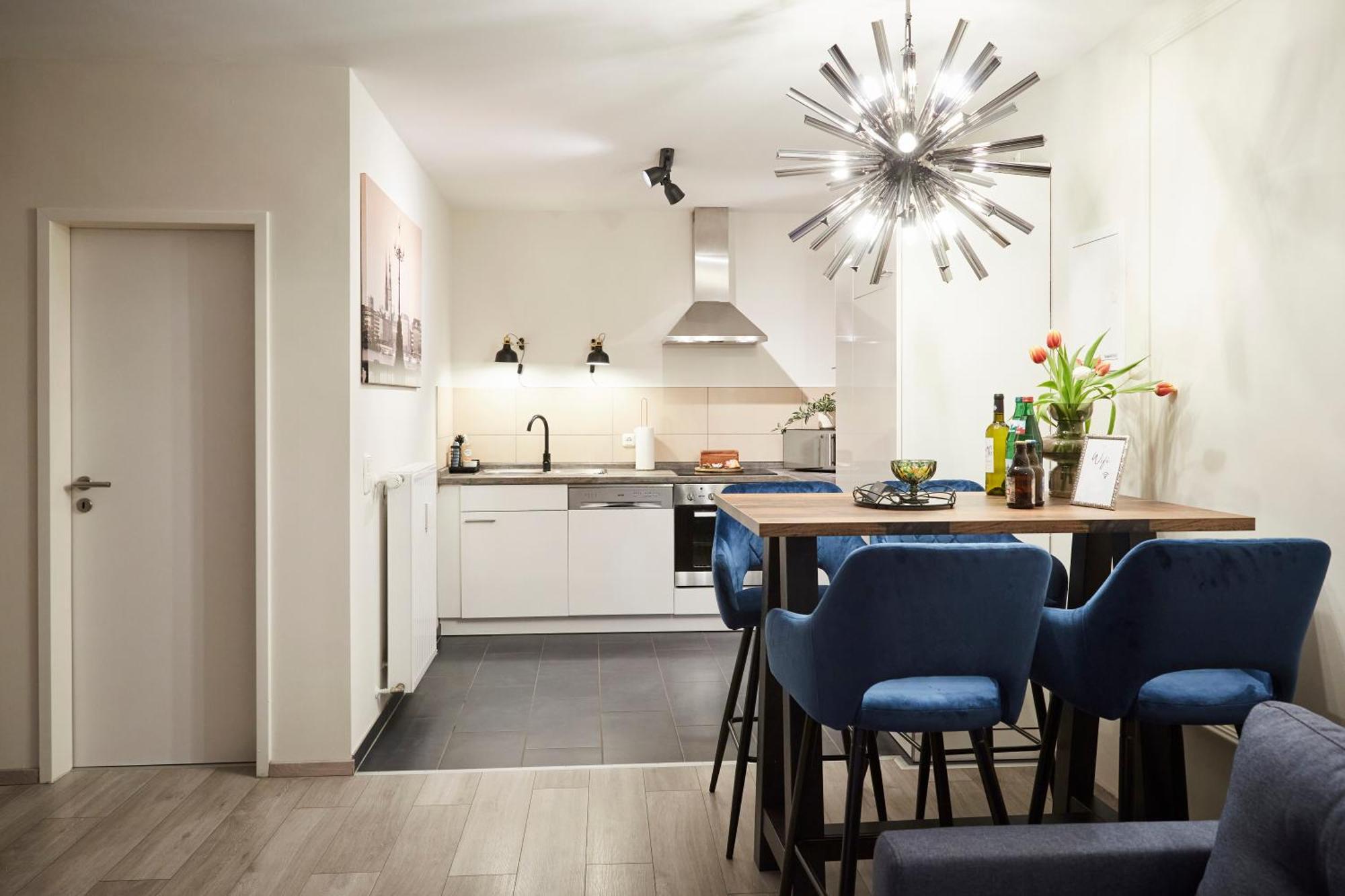 R B Business Am Flughafen Fuer 1-5 Personen - Ideal Fuer Geschaeftsreisende Und Familien - Kueche - Waschtrockner - Smart Tv Apartment