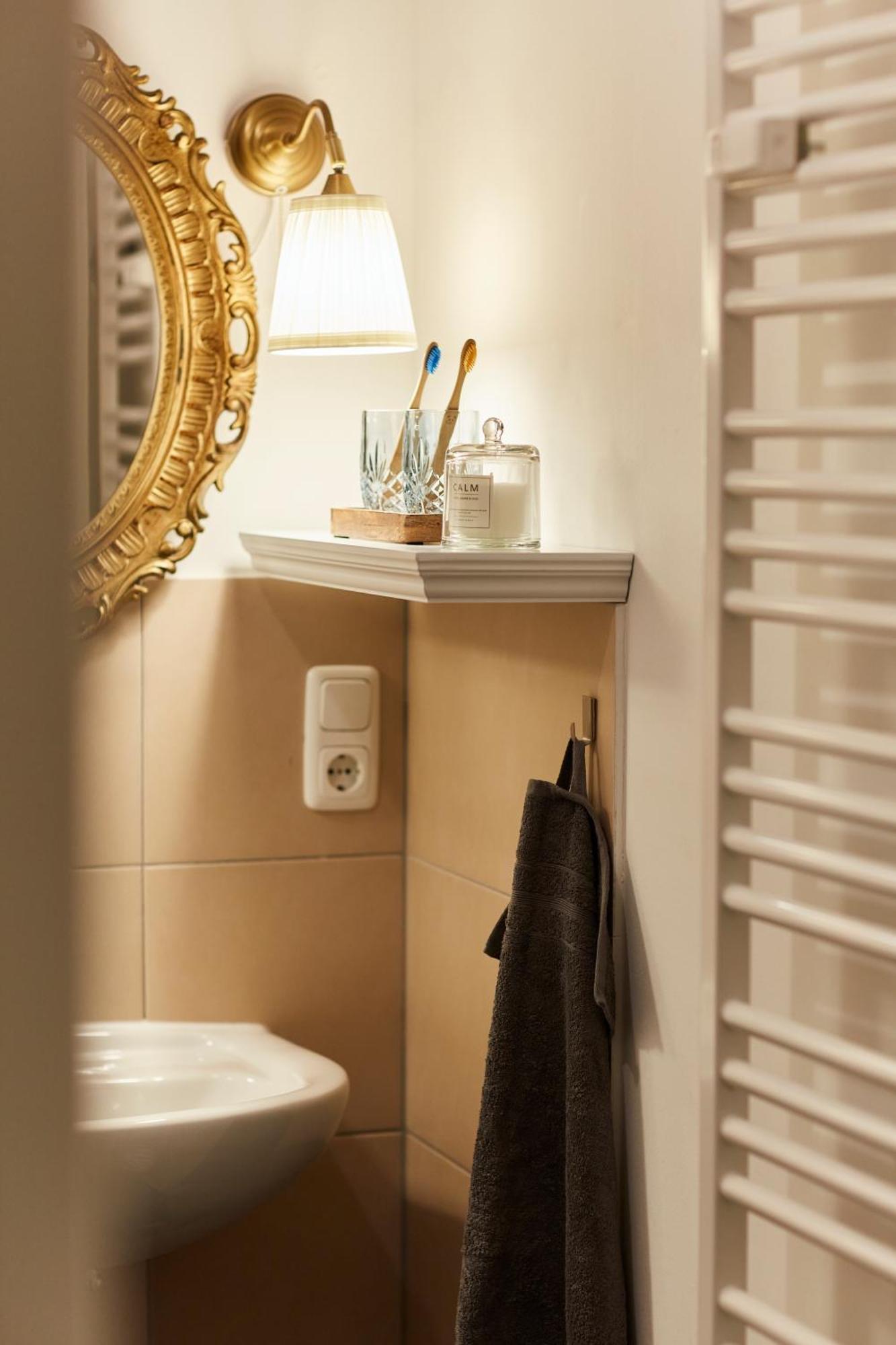 R B Business Am Flughafen Fuer 1-5 Personen - Ideal Fuer Geschaeftsreisende Und Familien - Kueche - Waschtrockner - Smart Tv Apartment Hamburg
