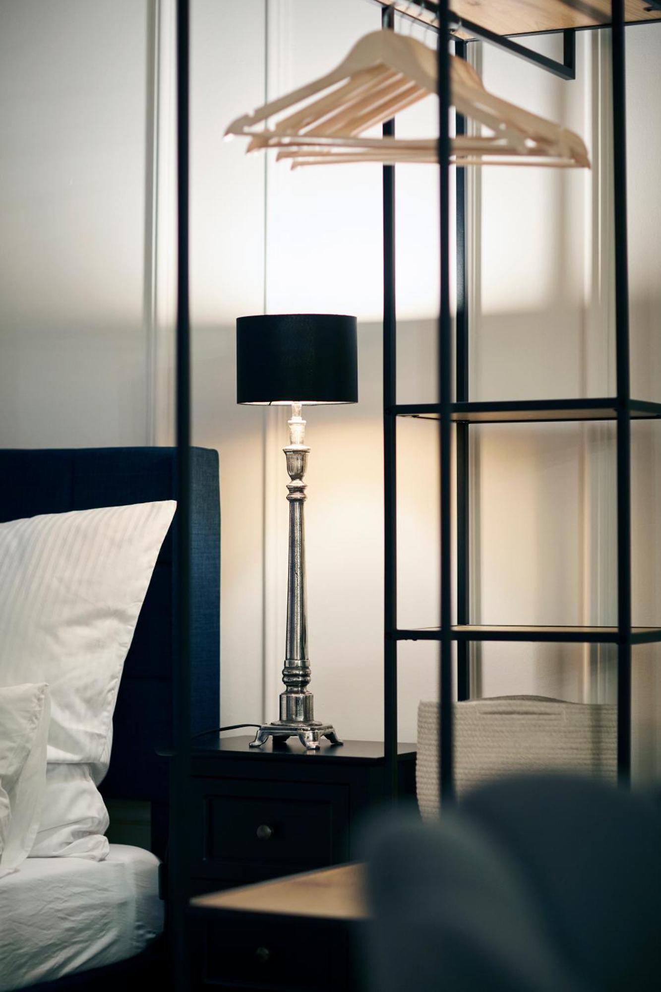 R B Business Am Flughafen Fuer 1-5 Personen - Ideal Fuer Geschaeftsreisende Und Familien - Kueche - Waschtrockner - Smart Tv Apartment